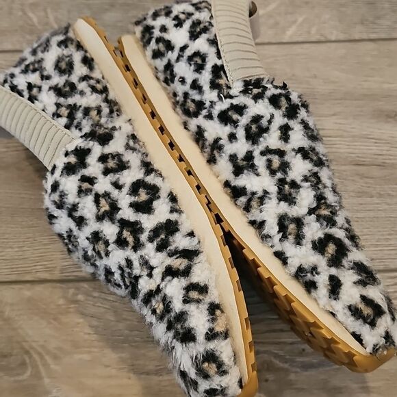 Toms Womens Alpargata Resident Egret Snow Leopard Fleece shoes - Picture 6 of 8